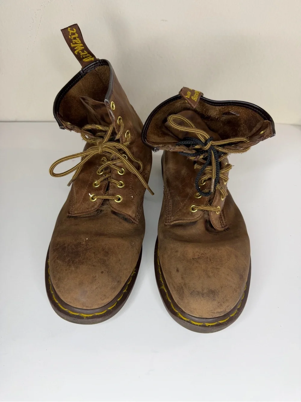Dr. Martens durable brown
